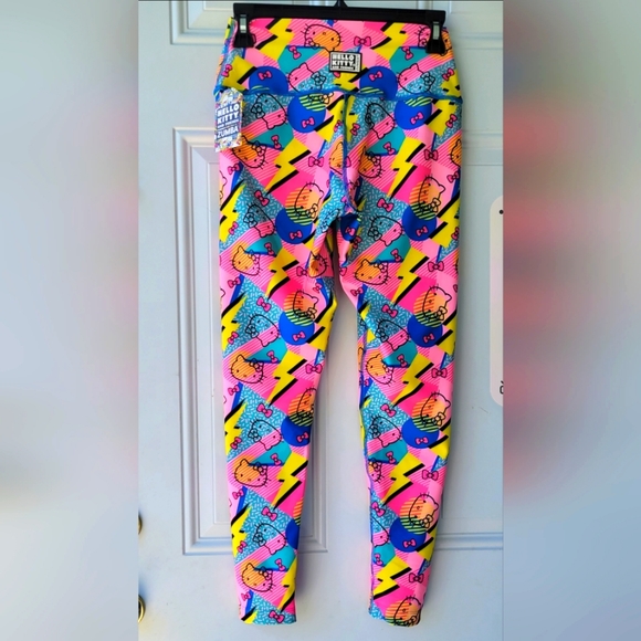 Hello kitty Zumba leggings size S - Picture 3 of 3
